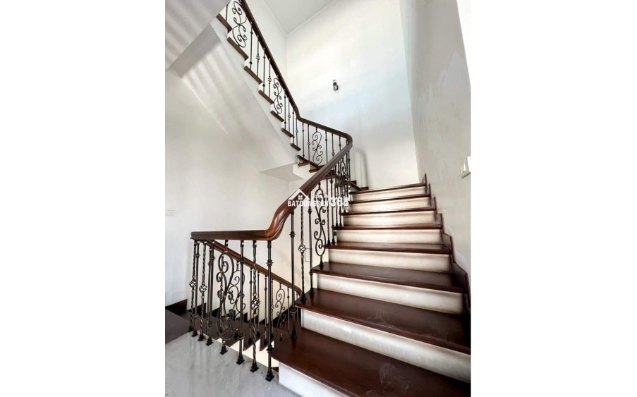 Nhà tôi cho thuê nhà mới, lô góc,vỉa hè, 113m2- 4T, Hoàng Cầu_46 Tr
